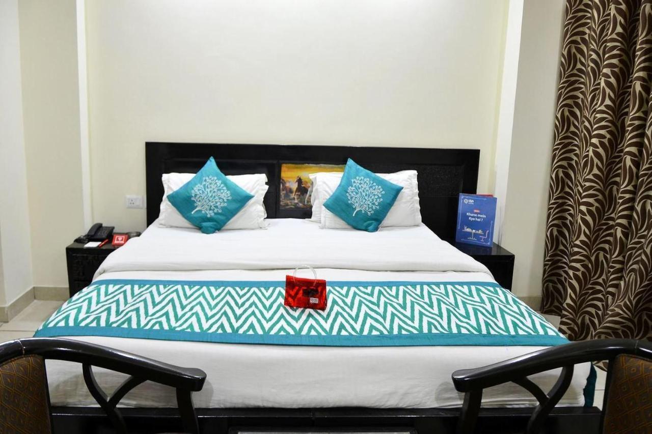 Hotel Rampal Palace 뉴델리 외부 사진